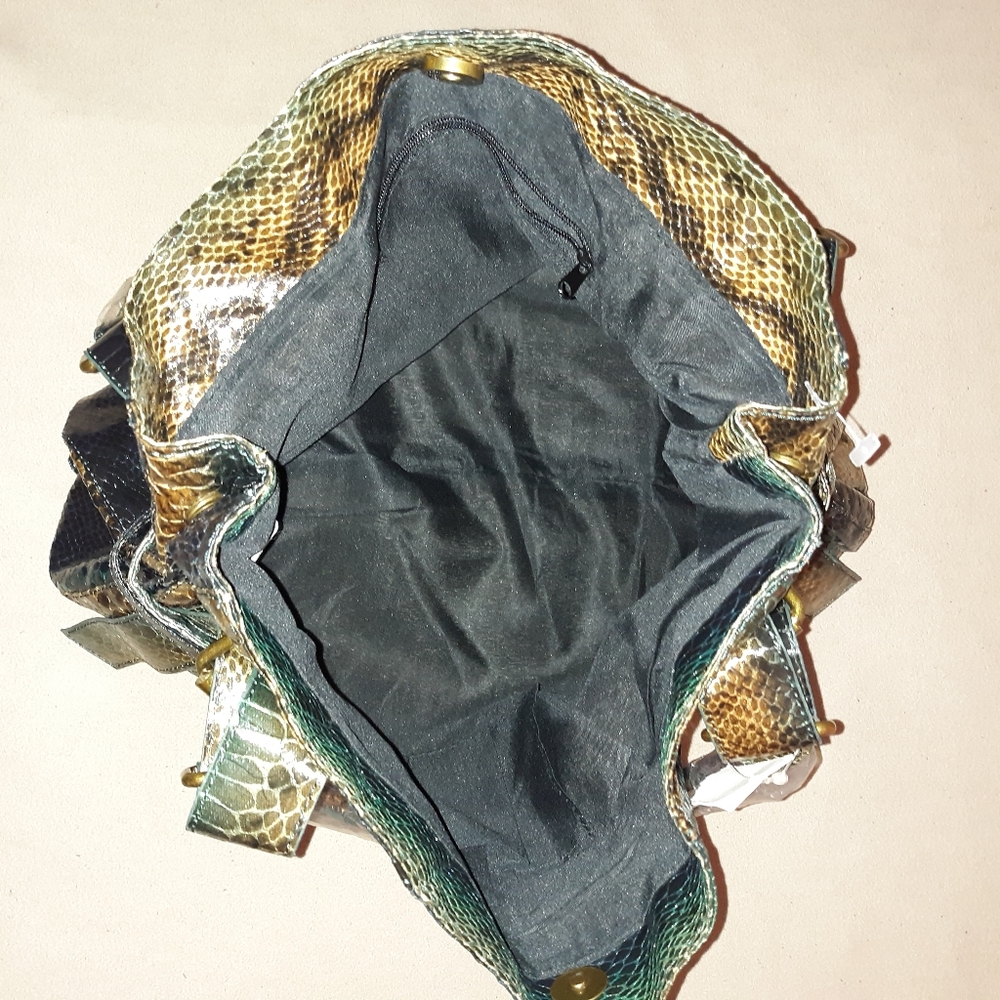 ππBeautiful Snake-print Tote Bag!π - Picture 9 of 16